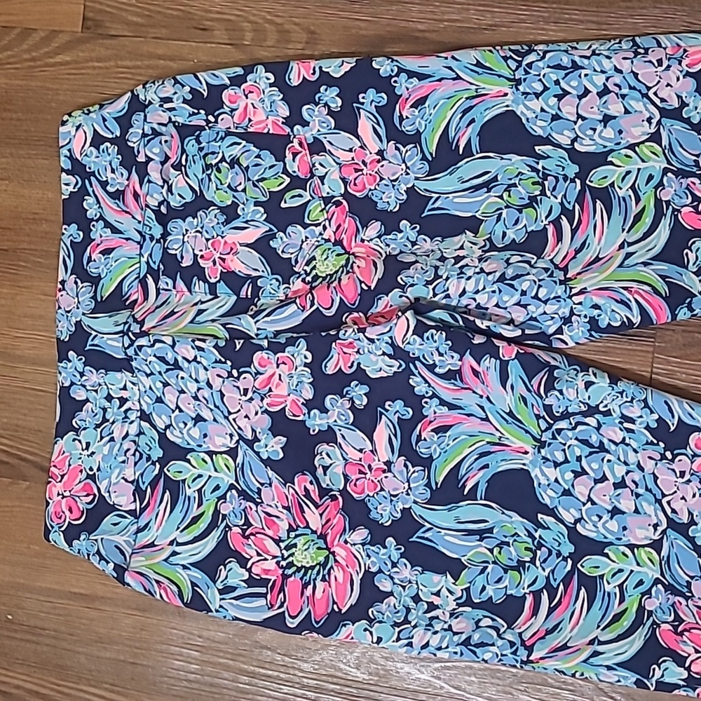 Lilly Pulitzer Blue and Pink Luxletic Leggings used good condition zise 4 - Picture 10 of 12